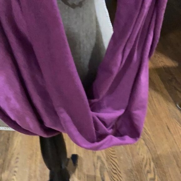 Ellen Tracy Infinity Purple Scarf & Gloves - Picture 7 of 7